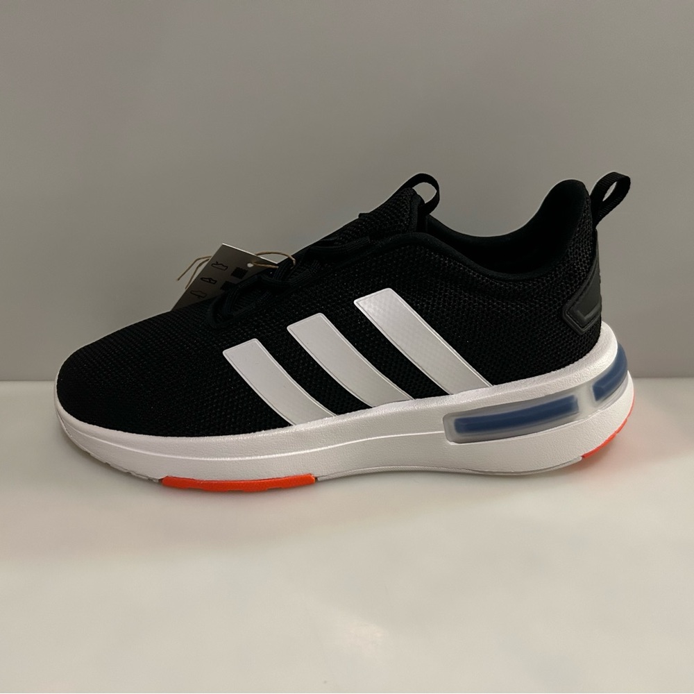 New adidas Racer TR23 Black Running Shoes - Size Youth 6.5 (EU39 1/3) NIB